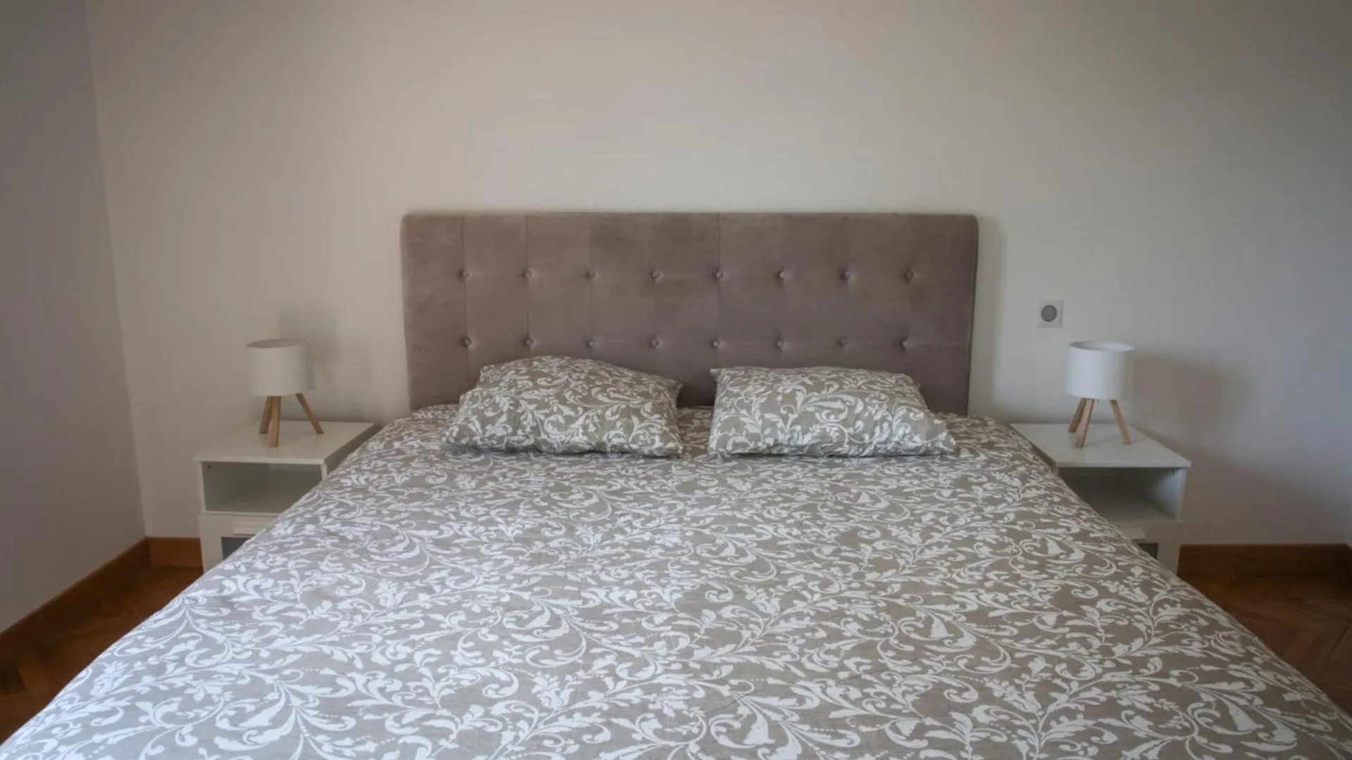 Spacious Apartment Of 90 M2 In Toulouse Frankrijk